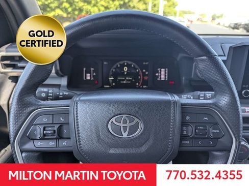 Certified 2025 Toyota 4Runner SR5 AWD/4WD image 26