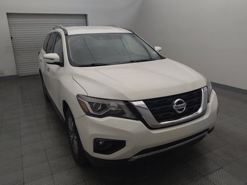 Used 2020 Nissan Pathfinder SV AWD/4WD image 14