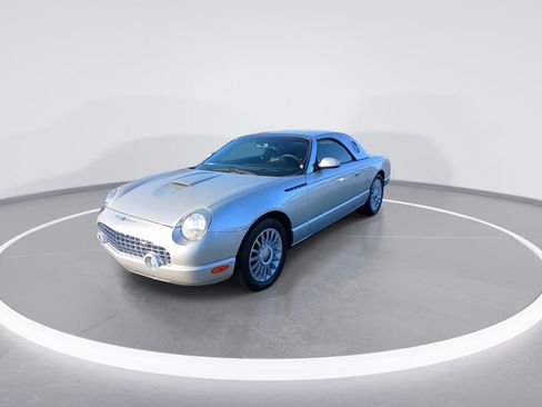 Used 2004 Ford Thunderbird image 4
