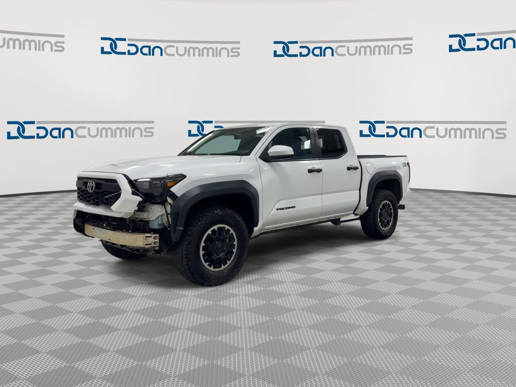 Used 2024 Toyota Tacoma TRD Off-Road AWD/4WD image 4