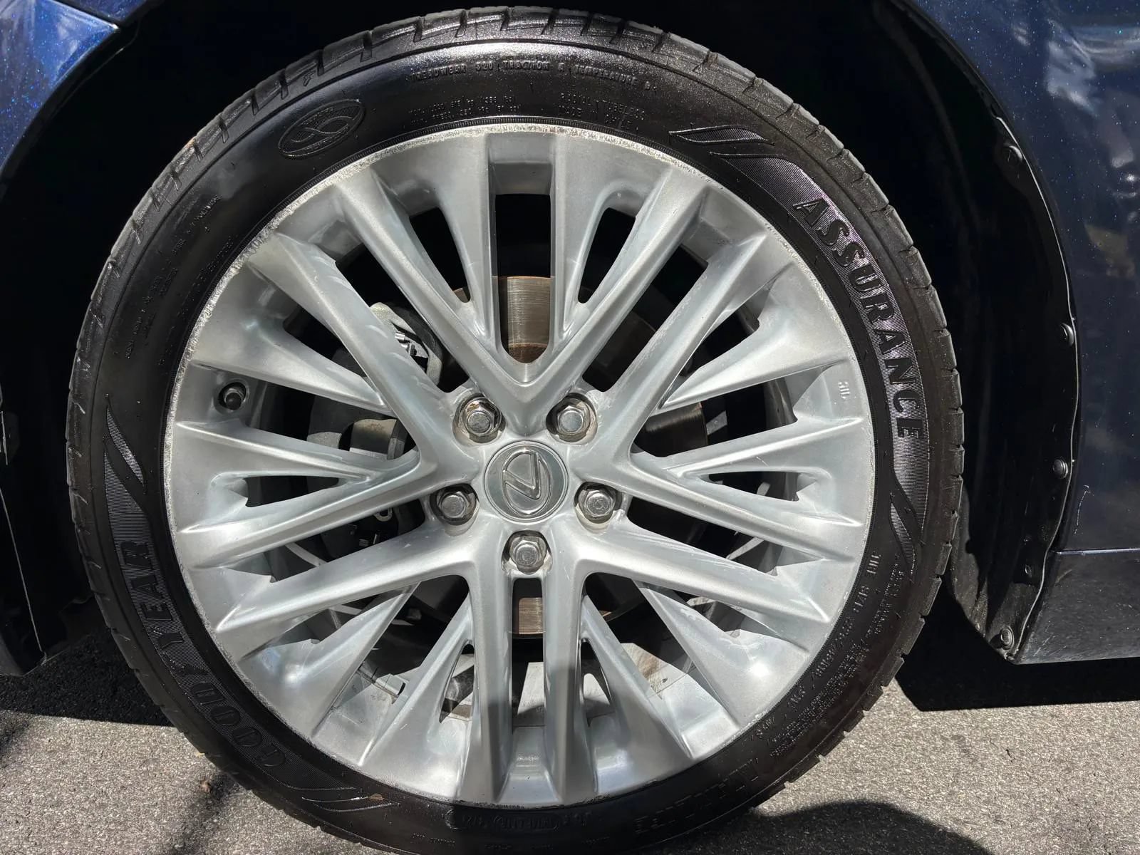 Used 2016 Lexus ES 350 w/ Luxury Package w/Wood Trim FWD image 32