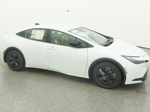 New 2026 Toyota Prius LE image 34