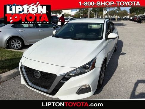 Used 2020 Nissan Altima 2.5 S FWD image 1