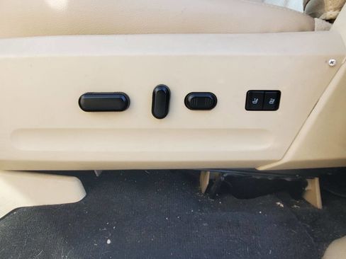 Used 2017 Ford Expedition EL Limited image 13