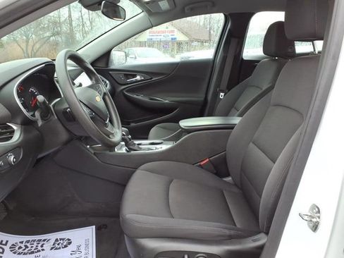 Used 2023 Chevrolet Malibu LT image 13