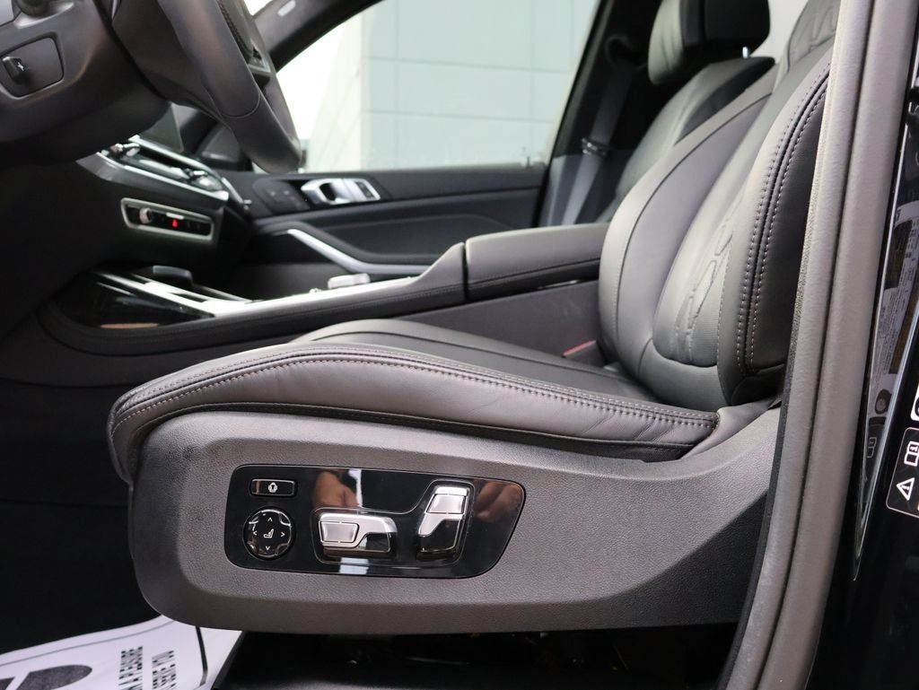 Used 2026 BMW X7 xDrive40i w/ Executive Package AWD/4WD image 42
