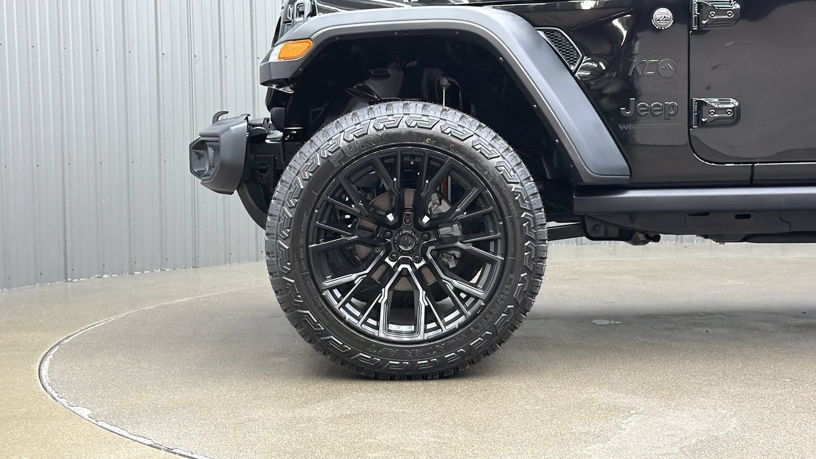 Used 2025 Jeep Wrangler Unlimited Sport AWD/4WD image 9