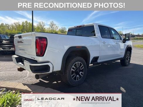 Used 2022 GMC Sierra 2500 AT4 w/ AT4 Preferred Package AWD/4WD image 5
