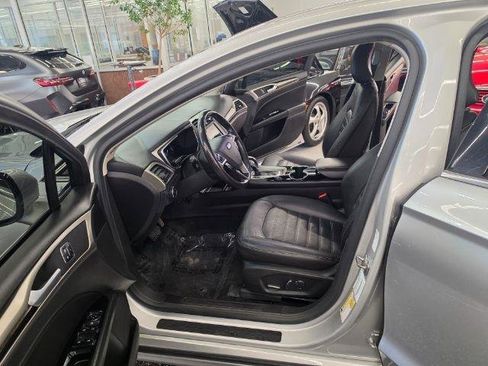 Used 2016 Ford Fusion SE w/ Equipment Group 502A FWD image 30