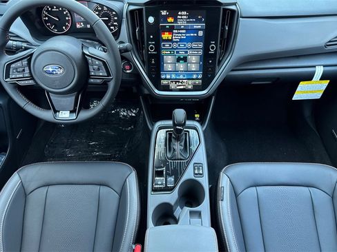 New 2025 Subaru Crosstrek 2.5i Limited w/ Crosstrek Mirror Package image 16