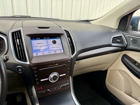 Certified 2019 Ford Edge Titanium w/ Cold Weather Package image 18