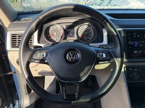 Used 2018 Volkswagen Atlas SE image 32