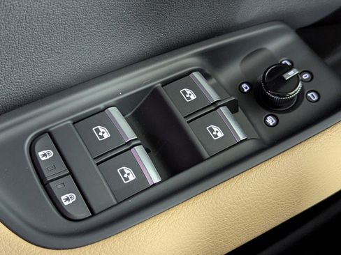 New 2026 Audi Q7 2.0T Premium image 17