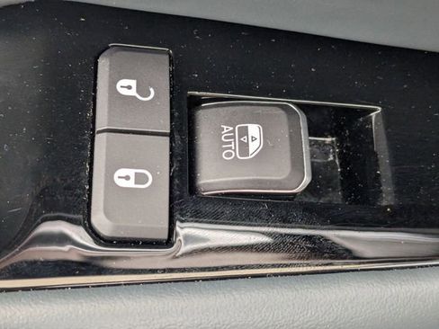 Used 2024 Jeep Grand Wagoneer Series III image 27