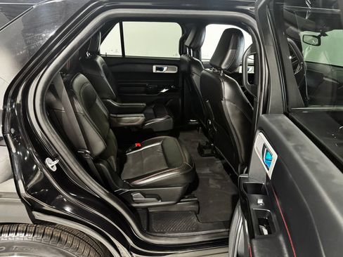 Used 2022 Ford Explorer ST-Line w/ Class IV Trailer Tow Package AWD/4WD image 25