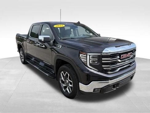 Used 2023 GMC Sierra 1500 SLT w/ SLT Premium Plus Package AWD/4WD image 8