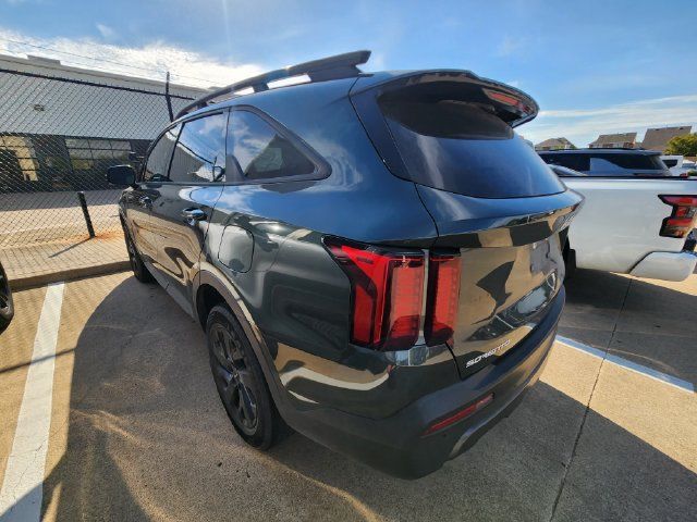 Used 2023 Kia Sorento S w/ Panoramic Sunroof Package AWD/4WD image 4
