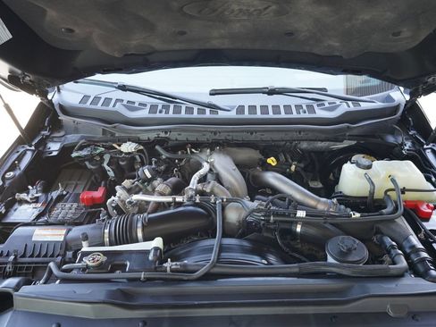 Used 2024 Ford F350 Platinum AWD/4WD image 30