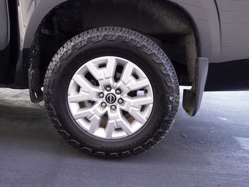 Used 2023 Nissan Frontier SV w/ SV Convenience Package RWD image 35