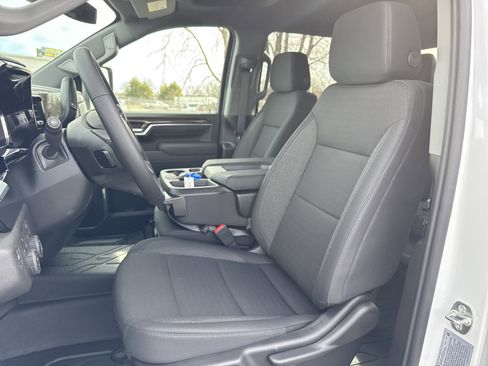 New 2026 Chevrolet Silverado 3500 LT image 6