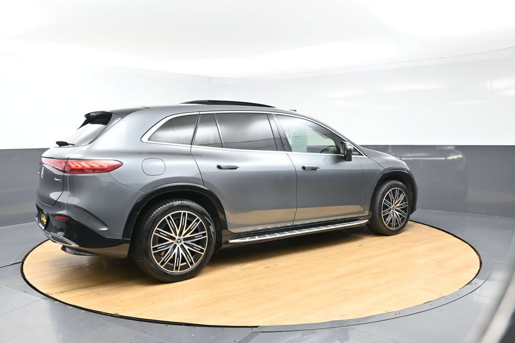 Used 2023 Mercedes-Benz EQS 580 4MATIC SUV image 33