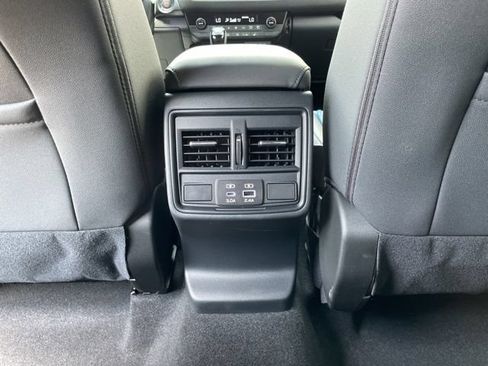 Used 2026 Subaru Outback Premium AWD/4WD image 31