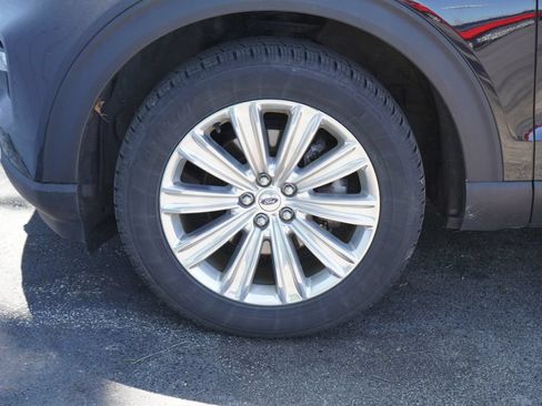 Used 2020 Ford Explorer Limited w/ Class III Trailer Tow Package AWD/4WD image 6