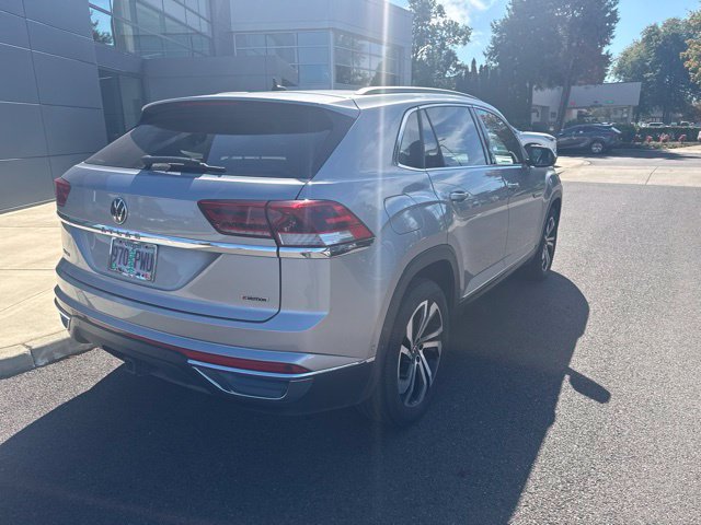 Used 2020 Volkswagen Atlas Cross Sport SEL Premium AWD/4WD image 3