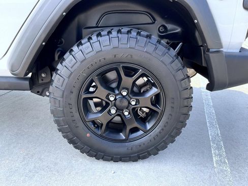 Used 2022 Jeep Wrangler Unlimited Sport AWD/4WD image 22