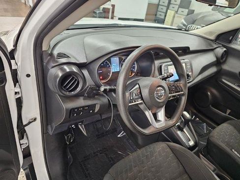 Used 2021 Nissan Kicks S FWD image 7