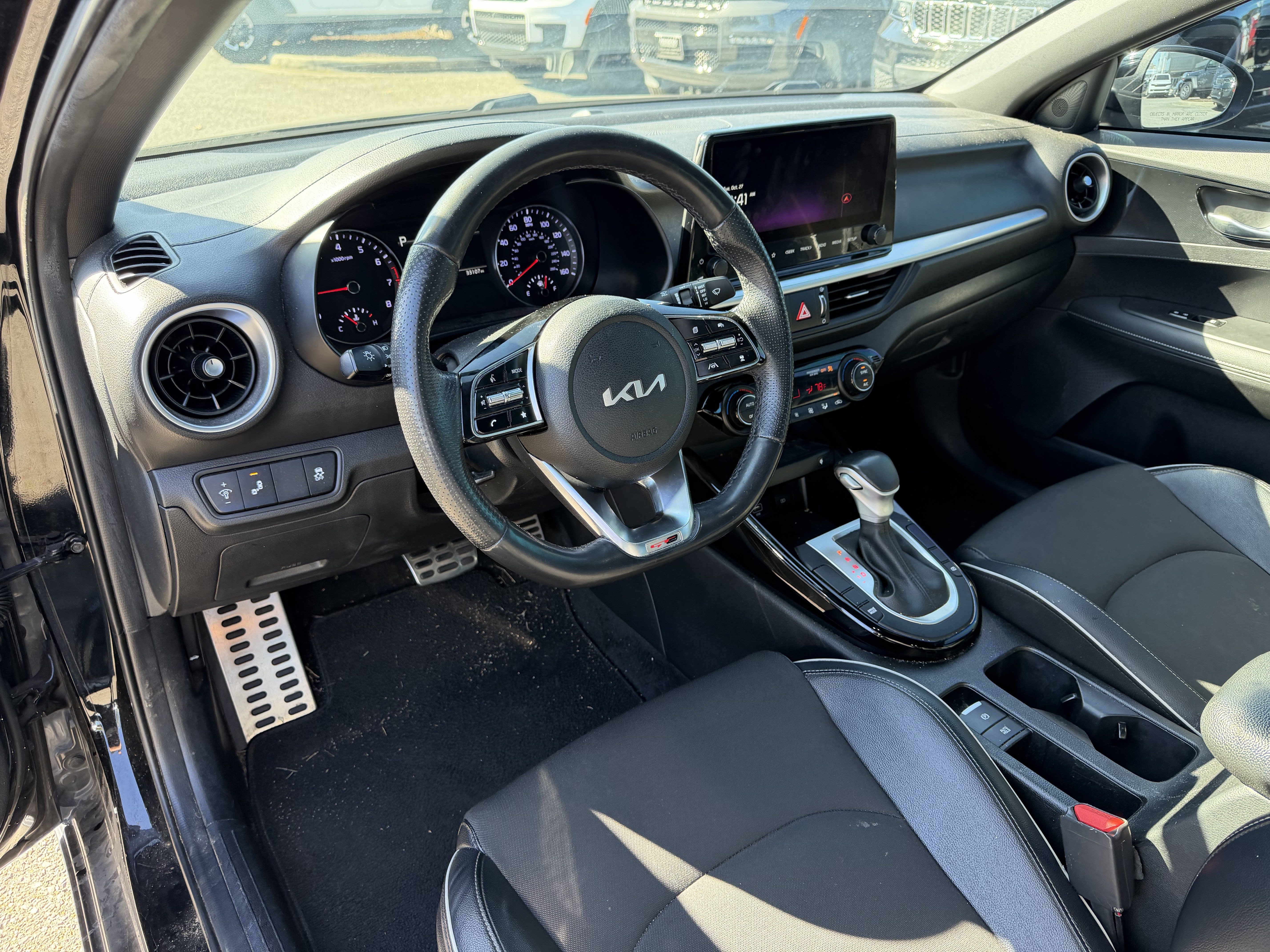 Used 2023 Kia Forte GT-Line w/ GT-Line Premium Package FWD image 11