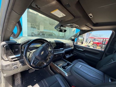 Used 2024 Chevrolet Silverado 3500 High Country w/ Technology Package AWD/4WD image 5