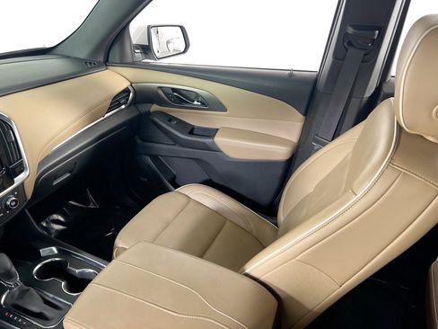 Used 2023 Chevrolet Traverse Premier w/ LPO, Floor Liner Package AWD/4WD image 24