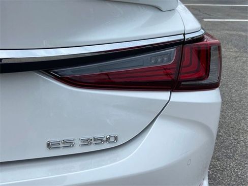 Used 2023 Lexus ES 350 w/ Premium Package image 32