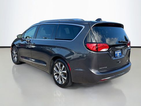 Used 2018 Chrysler Pacifica Limited w/ Tire & Wheel Group image 7
