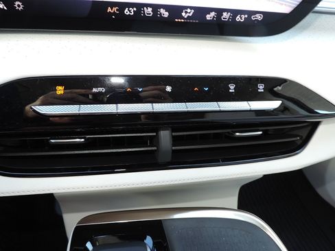 New 2026 Buick Enclave Avenir w/ Super Cruise Package image 23