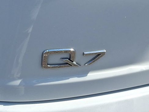 Used 2018 Audi Q7 3.0T Premium Plus w/ Premium Plus Package AWD/4WD image 11