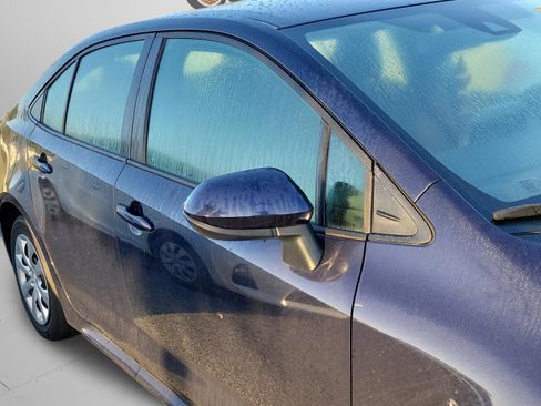 Used 2022 Toyota Corolla LE image 17