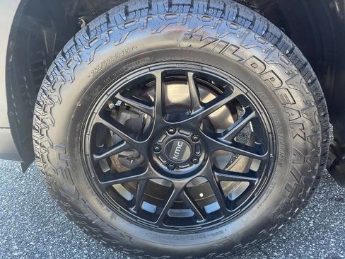 Used 2017 Toyota Highlander Limited w/ Protection Package #3 image 38