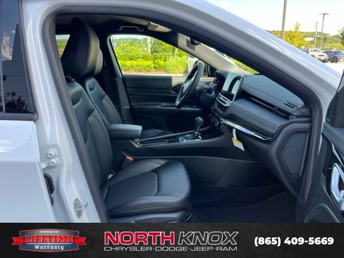 New 2026 Jeep Compass Latitude AWD/4WD image 25