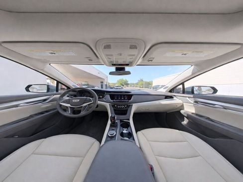 Certified 2023 Cadillac XT5 Premium Luxury w/ LPO, Premium Carpet Package FWD image 11