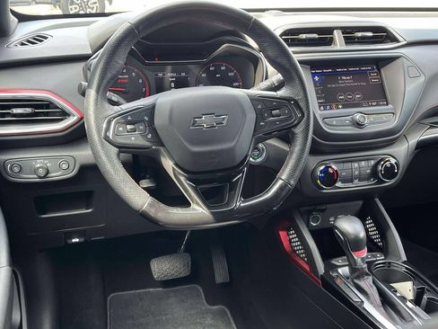 Certified 2022 Chevrolet TrailBlazer RS FWD image 12