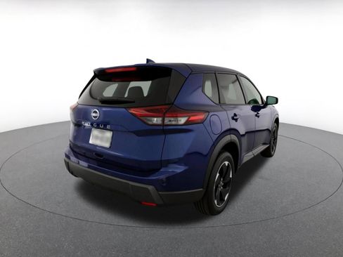 Used 2025 Nissan Rogue SV FWD image 11