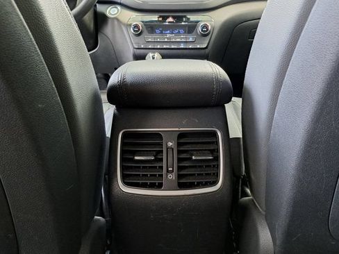 Used 2018 Hyundai Tucson Limited w/ Ultimate Package 02 FWD image 29