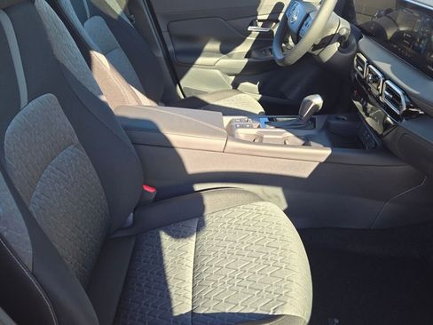 New 2026 Nissan Sentra SV w/ SV Convenience Package FWD image 6