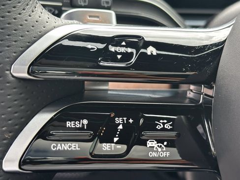 Certified 2025 Mercedes-Benz GLS 580 4MATIC image 28