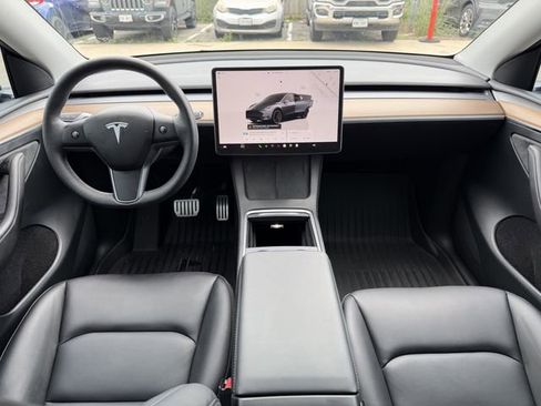 Used 2023 Tesla Model Y Performance AWD/4WD image 19