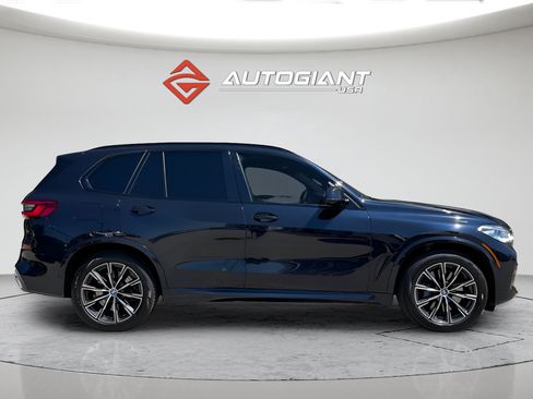 Used 2019 BMW X5 xDrive50i w/ M Sport Package AWD/4WD image 17