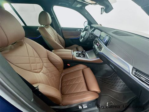 Used 2023 BMW X5 xDrive40i w/ M Sport Package image 29