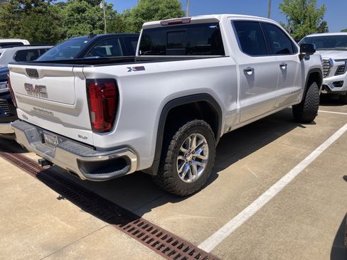 Used 2020 GMC Sierra 1500 SLT w/ SLT Premium Package AWD/4WD image 2